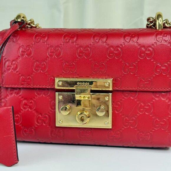 Gucci GG Logo Printed Red Leather Small Padlock Shoulder Bag with Gold Hardware - Picture 2 of 10